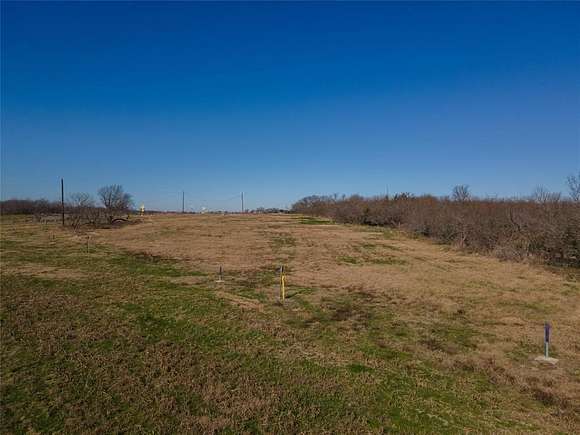 11 Acres of Recreational Land for Sale in Ennis, Texas