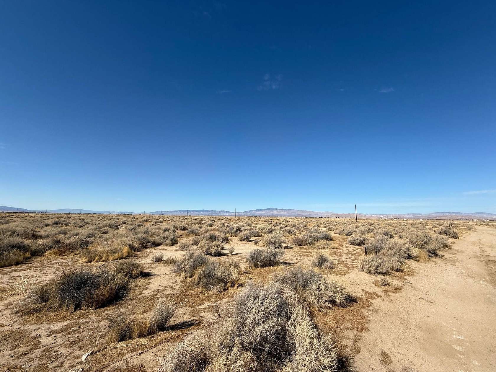10 Acres of Land for Sale in Lancaster, California