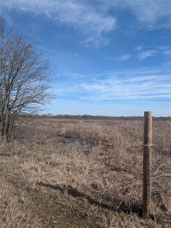 5 Acres of Land for Sale in Honey Grove, Texas