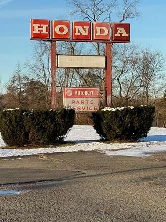 4 Acres of Improved Commercial Land for Sale in Readington Township, New Jersey