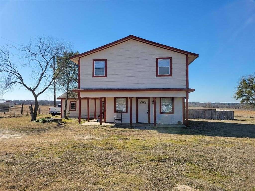 3.1 Acres of Residential Land with Home for Sale in LaRue, Texas