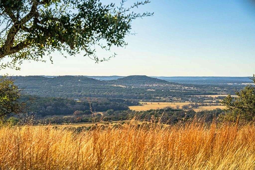 14 Acres of Land for Sale in Comfort, Texas