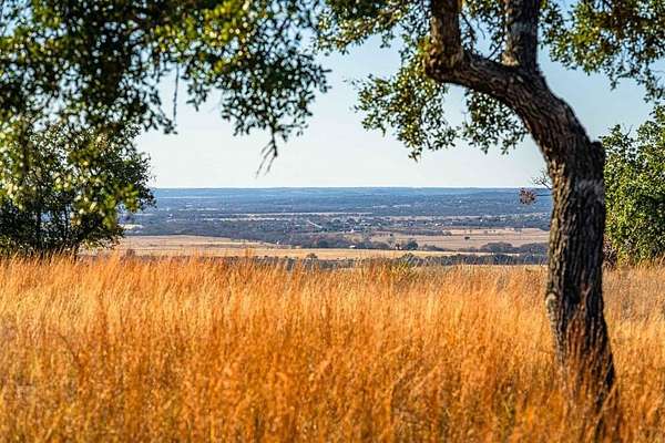 14 Acres of Land for Sale in Comfort, Texas