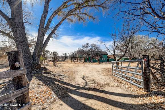 3 Acres of Residential Land with Home for Sale in Skull Valley, Arizona