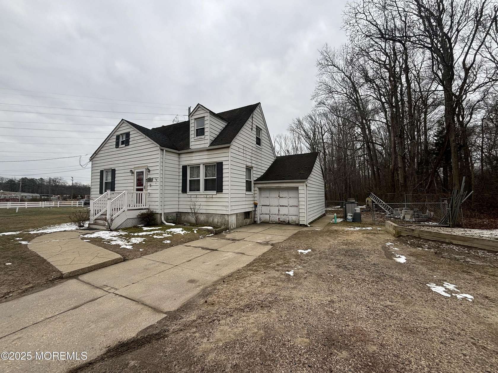 4.1 Acres of Residential Land with Home for Sale in Farmingdale, New Jersey