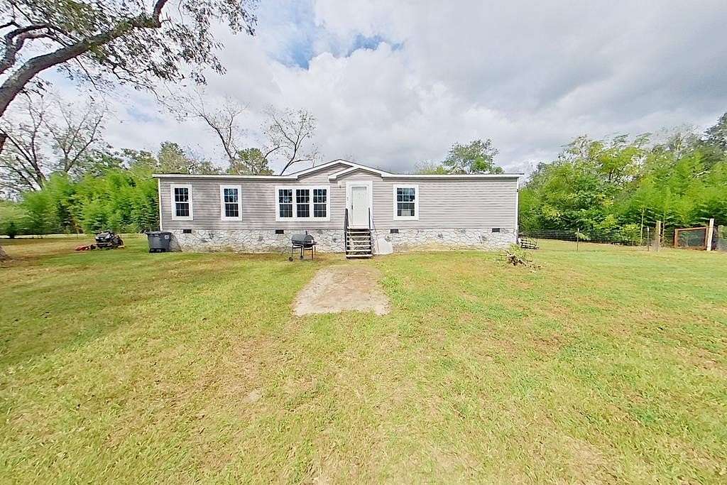 2.76 Acres of Residential Land with Home for Sale in Meigs, Georgia