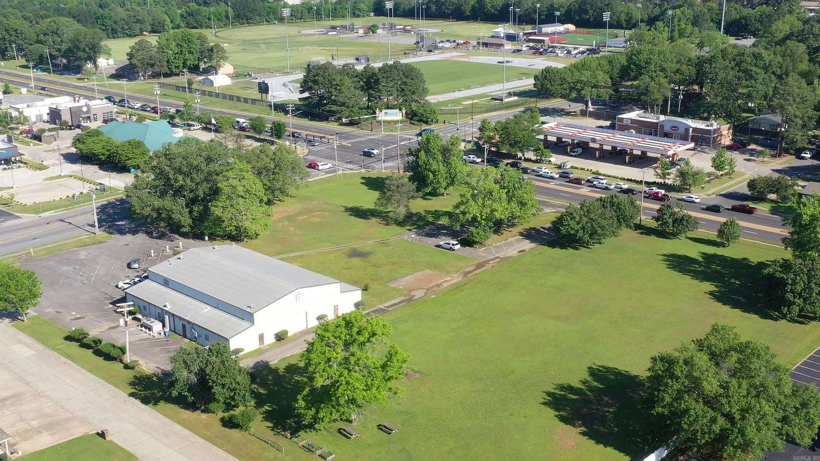 4 Acres of Improved Commercial Land for Sale in Conway, Arkansas