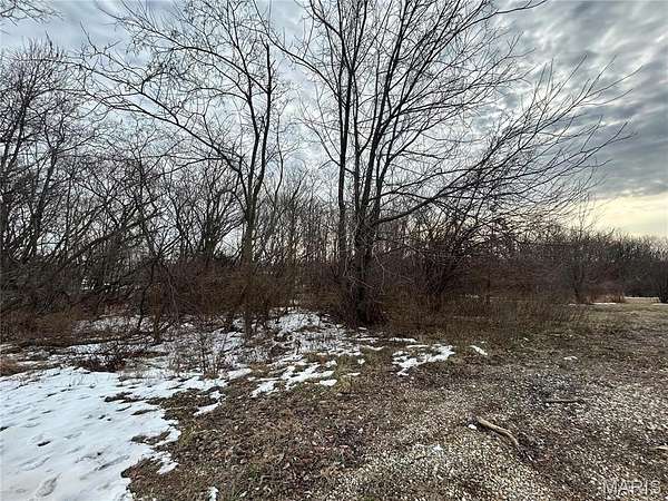 0.87 Acres of Residential Land for Sale in Carlyle, Illinois