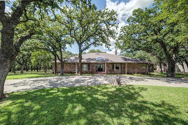 29.9 Acres of Recreational Land with Home for Sale in Decatur, Texas