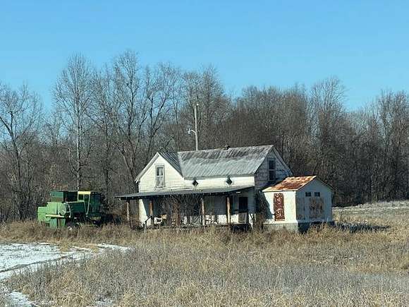 121 Acres of Agricultural Land for Auction in Campbellsville, Kentucky