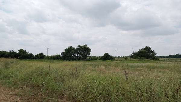 102 Acres of Land for Sale in Crescent, Oklahoma