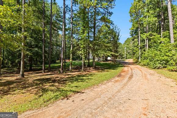 6 Acres of Residential Land with Home for Sale in Luthersville, Georgia