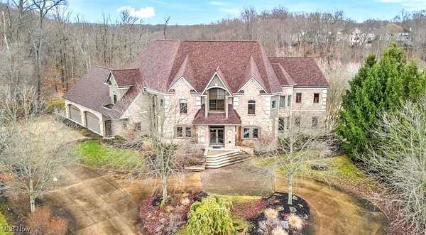 6.32 Acres of Residential Land with Home for Sale in Brecksville, Ohio