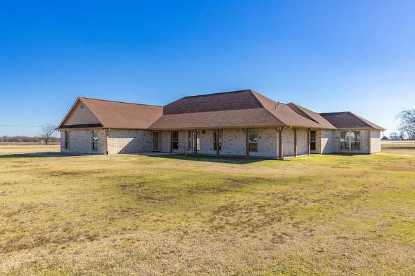 15.7 Acres of Land with Home for Sale in Dike, Texas