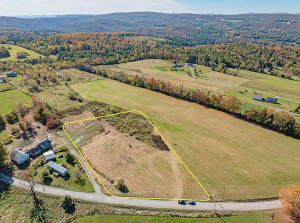 2 Acres of Residential Land for Sale in Williamstown, Vermont