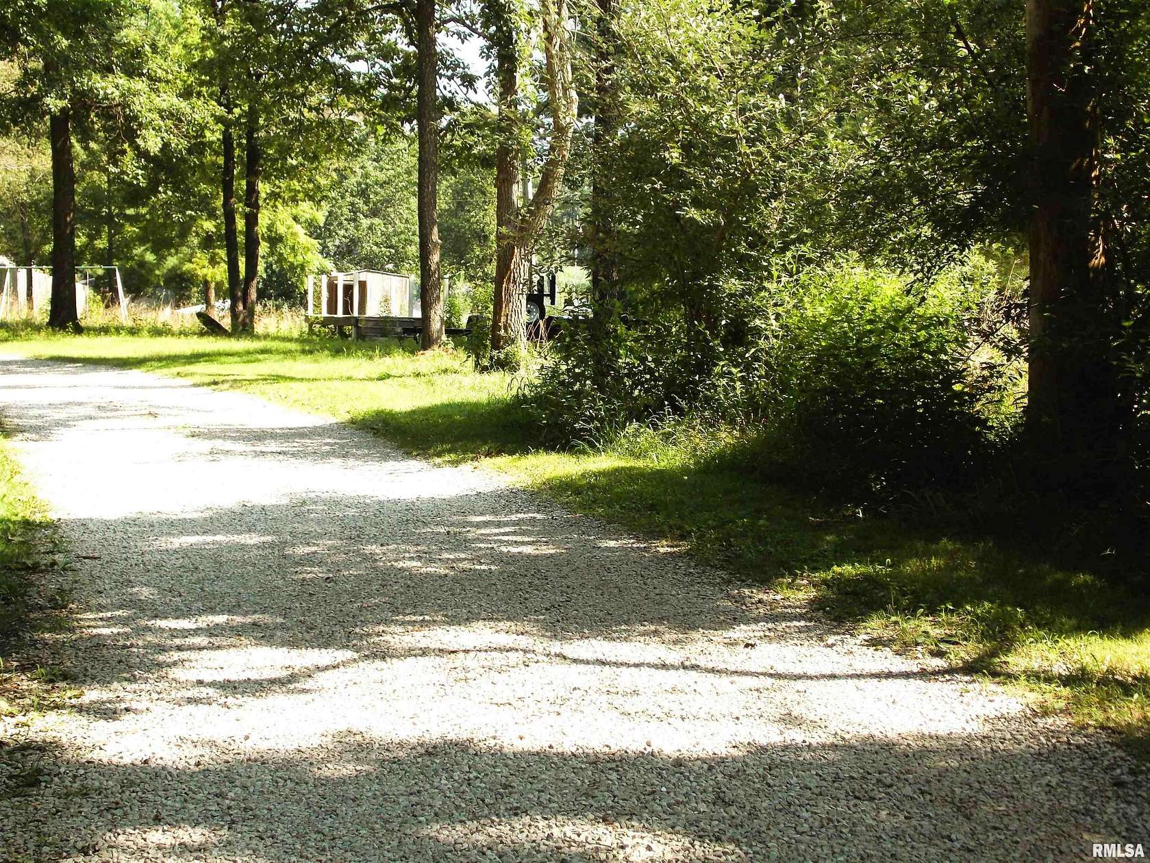 0.85 Acres of Residential Land for Sale in Centralia, Illinois