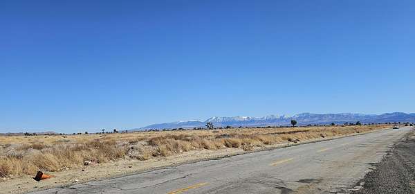 1.23 Acres of Land for Sale in Palmdale, California