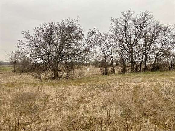 4 Acres of Land for Sale in Marietta, Oklahoma