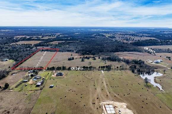 11.001 Acres of Land for Sale in Eustace, Texas