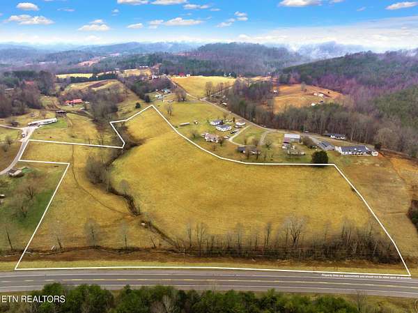 9 Acres of Residential Land for Sale in Madisonville, Tennessee