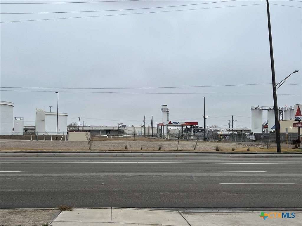 0.45 Acres of Commercial Land for Sale in Victoria, Texas