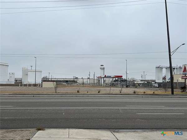 0.45 Acres of Commercial Land for Sale in Victoria, Texas