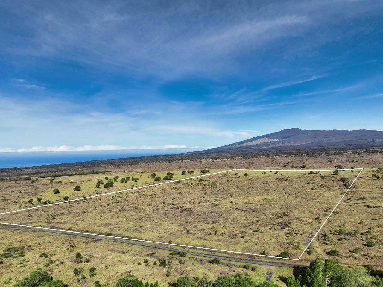 103 Acres of Land for Sale in Kealakekua, Hawaii