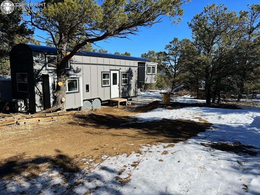 2.3 Acres of Land for Sale in Cotopaxi, Colorado