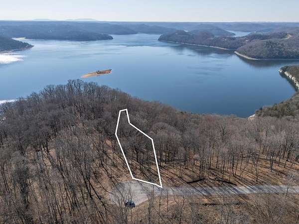 1 Acre of Residential Land for Sale in Silver Point, Tennessee