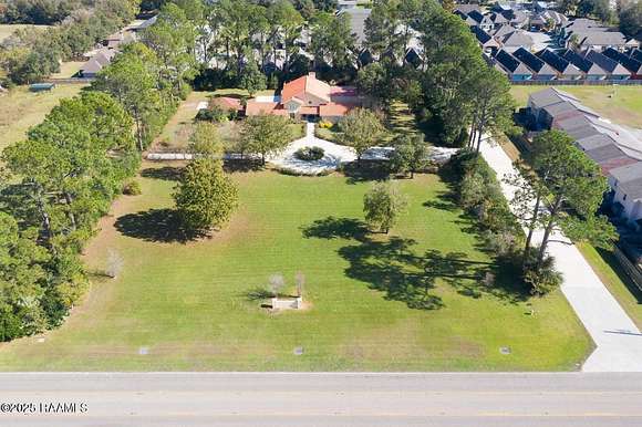 2.7 Acres of Residential Land with Home for Sale in Lafayette, Louisiana