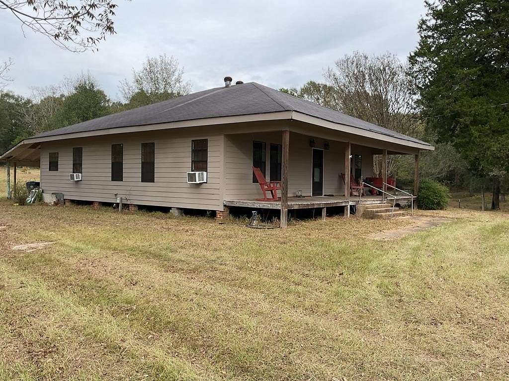 14 Acres of Recreational Land with Home for Sale in Honoraville, Alabama