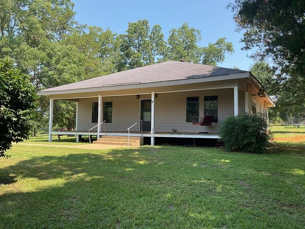 14 Acres of Recreational Land with Home for Sale in Honoraville, Alabama
