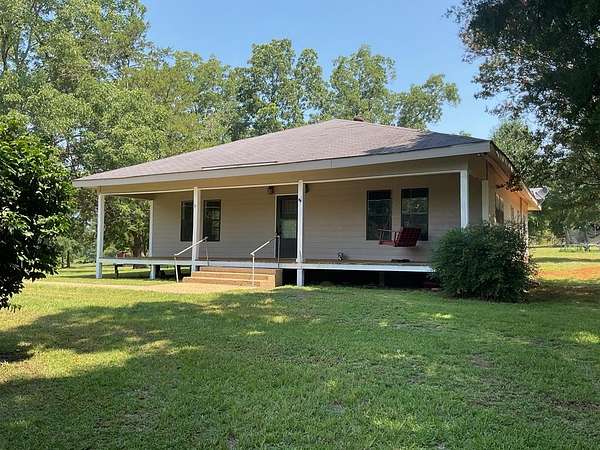 14 Acres of Recreational Land with Home for Sale in Honoraville, Alabama