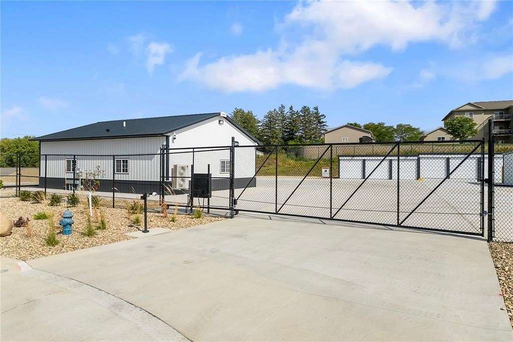 5.19 Acres of Improved Commercial Land for Sale in Waterloo, Iowa