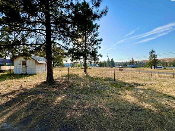 0.58 Acres of Land for Sale in Malden, Washington