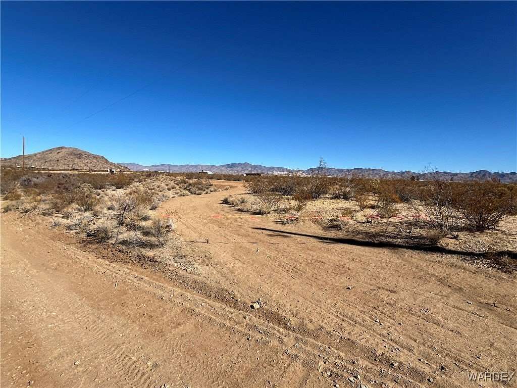 2.35 Acres of Land for Sale in Golden Valley, Arizona