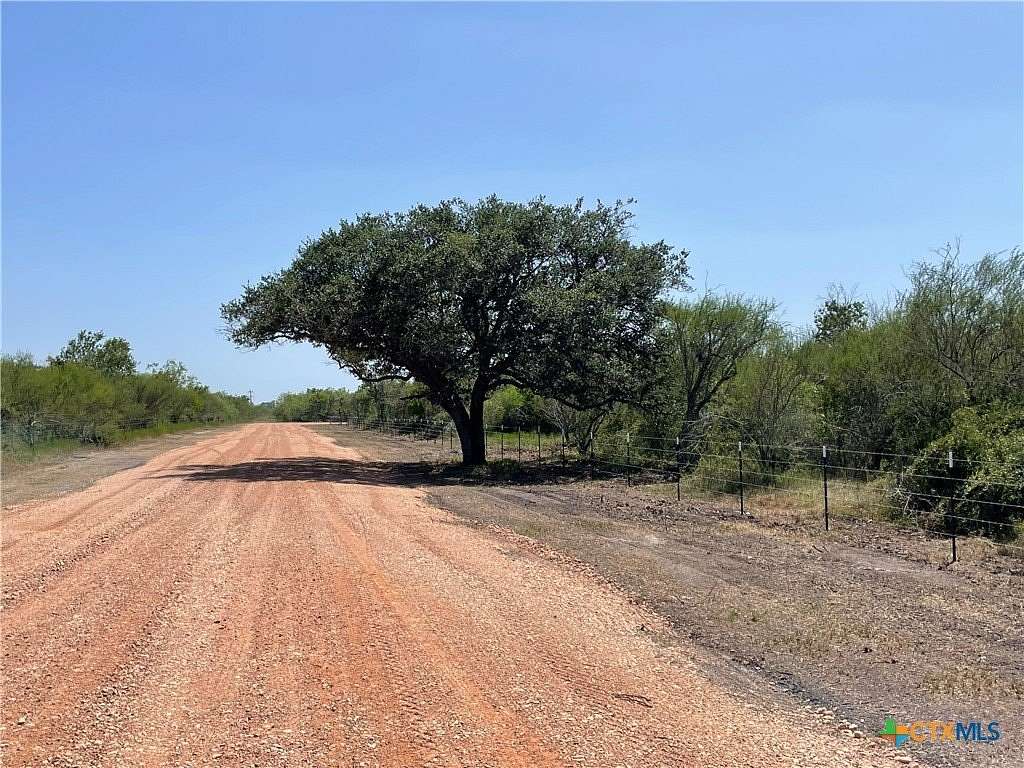 5 Acres of Residential Land for Sale in Victoria, Texas