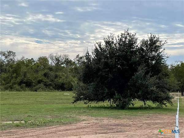 7.3 Acres of Land for Sale in Victoria, Texas