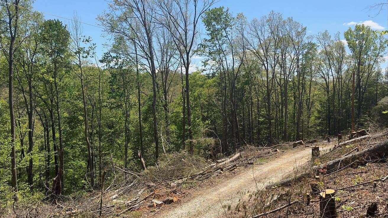 1.37 Acres of Residential Land for Sale in Campton, Kentucky
