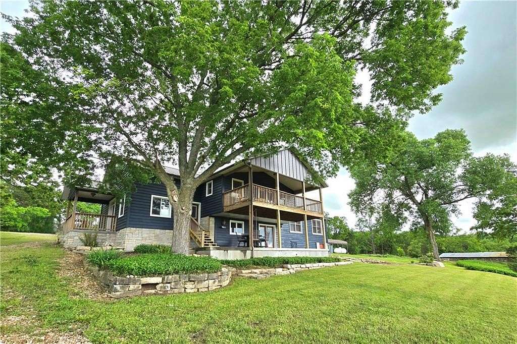 6.26 Acres of Residential Land with Home for Sale in Berryville, Arkansas