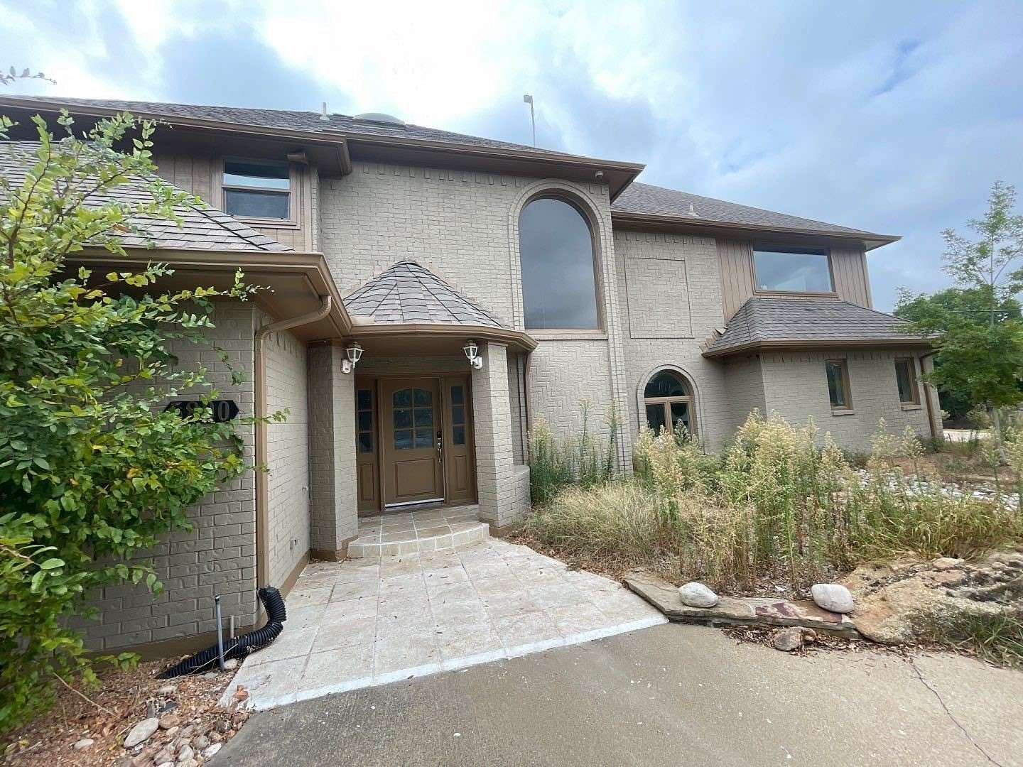 6.6 Acres of Land with Home for Sale in Midlothian, Texas