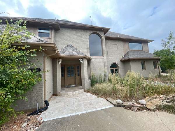 6.6 Acres of Land with Home for Sale in Midlothian, Texas