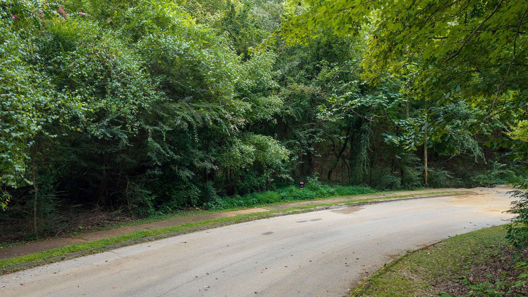 0.76 Acres of Residential Land for Sale in Chattanooga, Tennessee