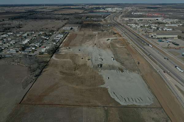 27.8 Acres of Commercial Land for Sale in Gainesville, Texas