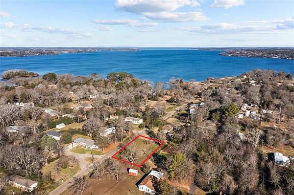 0.26 Acres of Land for Sale in Frankston, Texas