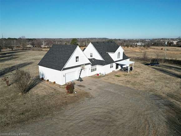 15.7 Acres of Land with Home for Auction in Fort Smith, Arkansas