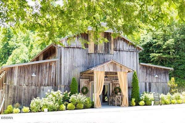 12.9 Acres of Improved Mixed-Use Land for Sale in Sevierville, Tennessee