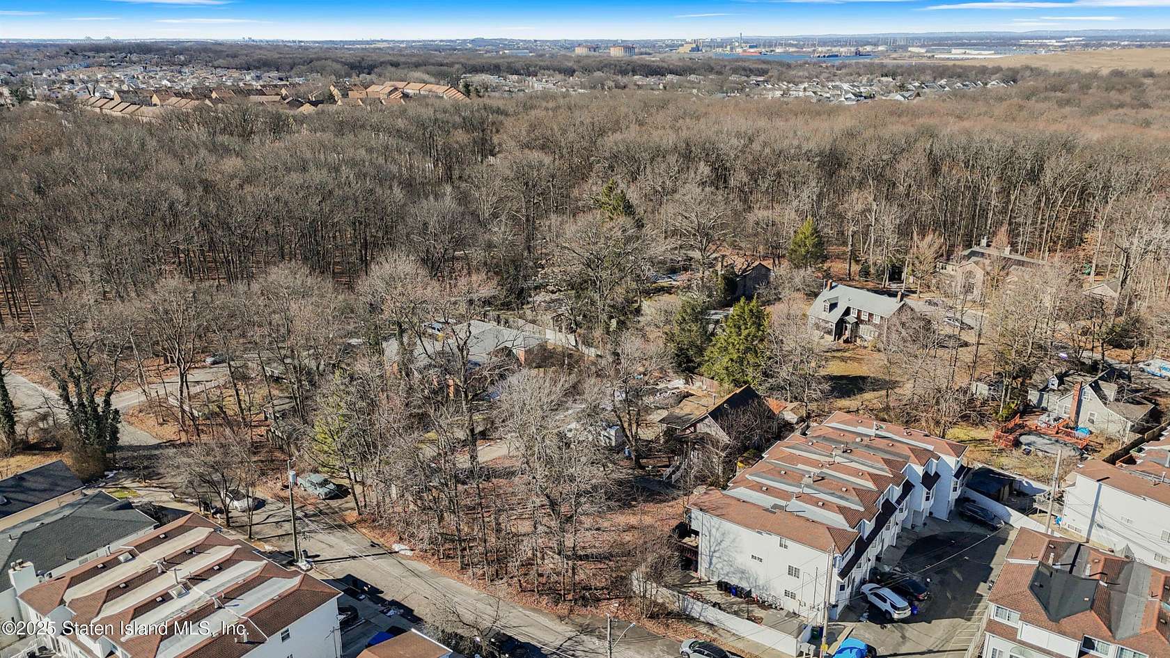 0.15 Acres of Residential Land for Sale in Staten Island, New York