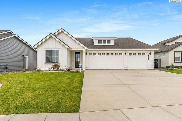 0.22 Acres of Residential Land with Home for Sale in Pasco, Washington