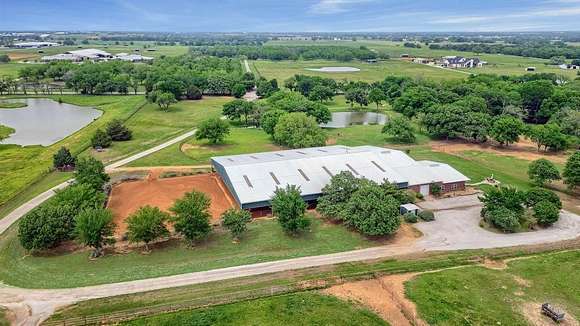 15.5 Acres of Land with Home for Sale in Pilot Point, Texas